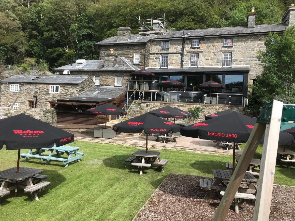 Grapes Hotel, Bar & Restaurant Snowdonia Nr Zip World Blaenau Ffestiniog Luaran gambar