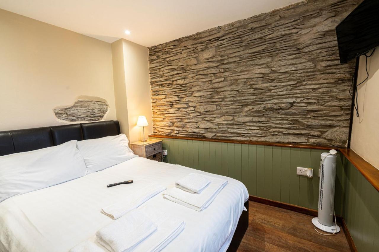 Grapes Hotel, Bar & Restaurant Snowdonia Nr Zip World Blaenau Ffestiniog Luaran gambar