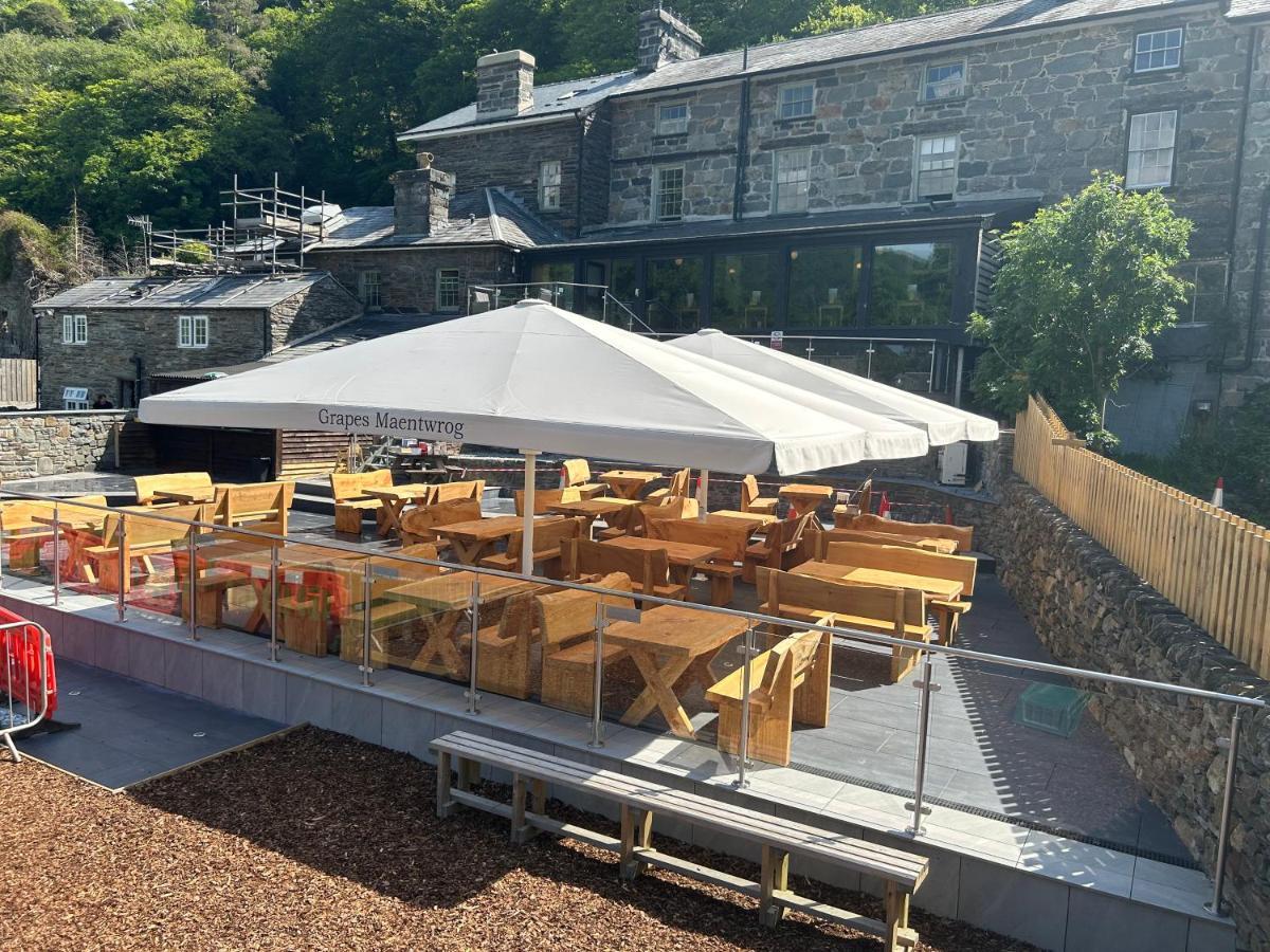 Grapes Hotel, Bar & Restaurant Snowdonia Nr Zip World Blaenau Ffestiniog Luaran gambar